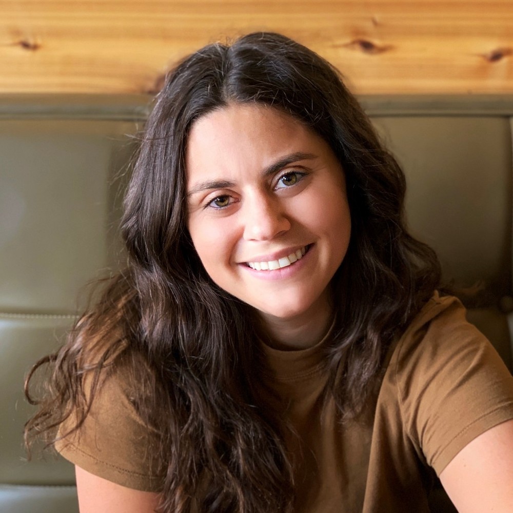 Meet your Posher, Courtney